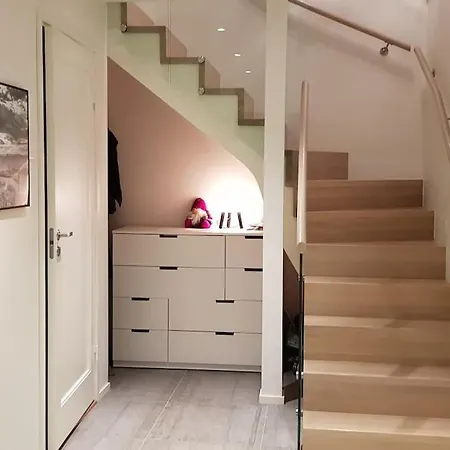 Modern & Spacious House In Central فيلة ترومسو